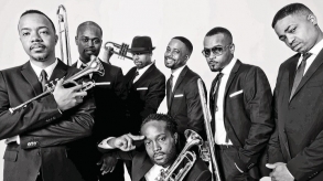 Hypnotic Brass Ensemble traz seu Jazz a São Paulo novamente