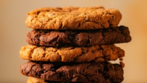 Mr. Cheney celebra aniversário com cookie por R$1,00 a cada R$19,00 em compras