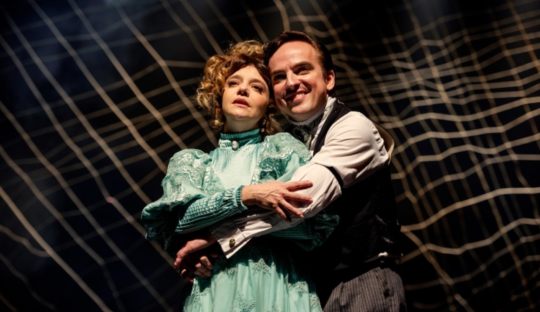 ‘Gaslight – Uma Relação Tóxica’: peça de sucesso da Broadway faz curta temporada em São Paulo