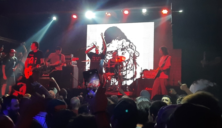 Gorilla Biscuits protagoniza festa do hardcore em show lotado no Fabrique Club